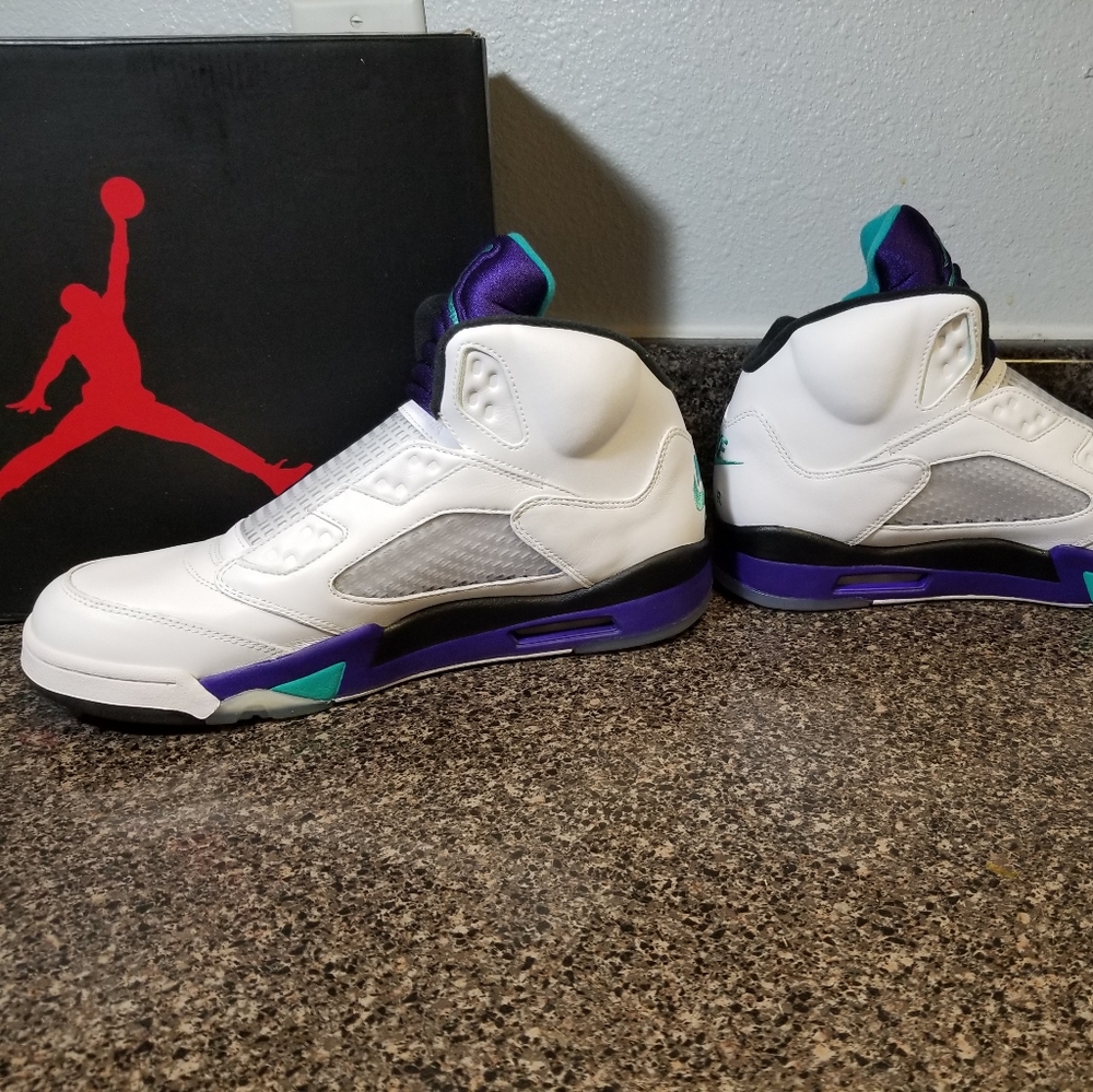Nike Air Jordan 5 Retro NRG Fresh Prince / Grape 2018 AV3919-135 Size 12 Sneaker - Picture 2 of 6